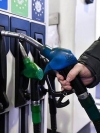Найбільші мережі АЗС продовжують знижувати ціни на бензин