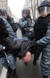 Міліція затримала 9 порушників громадського порядку на вулиці Банковій