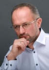 Зеленський мав скликати ОБСЄ, ТКГ, вийти з Мінського процесу і перекрити КПВВ, але зателефонував Путіну, - Безсмертний