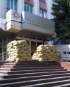 Терористи взяли в заручники міліцонерів у Донецьку, одного - вбили