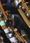 Нардеп від "Відродження" проголосував за трьох (відео)